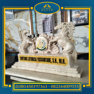 Papan Nama Meja Kuda Marmer Papan Nama Meja Kuda Marmer